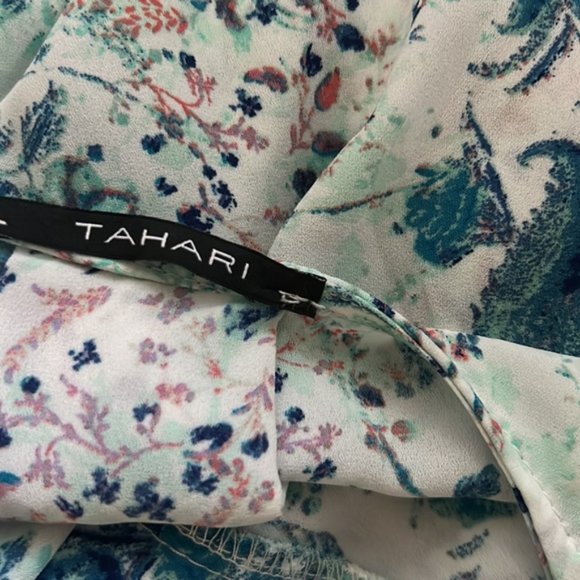 Tahari Floral Top size XL Floral Top size XL - Picture 5 of 5
